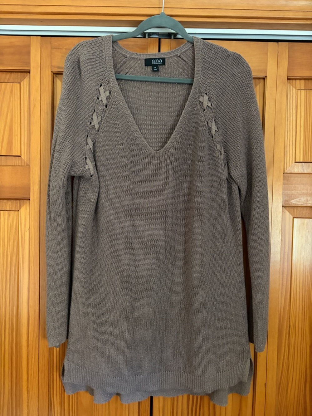 a.n.a Heathered Purple V-Neck Knit Sweater with ribbon detail. Sz XL